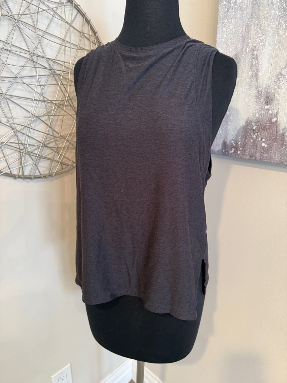 Old Navy Sleeveless Crewneck Tank Top - Size medium